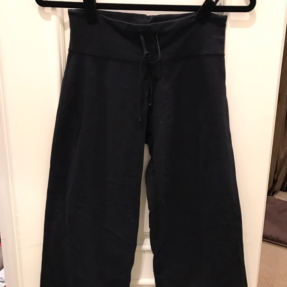 Lululemon athletic Capri size 4